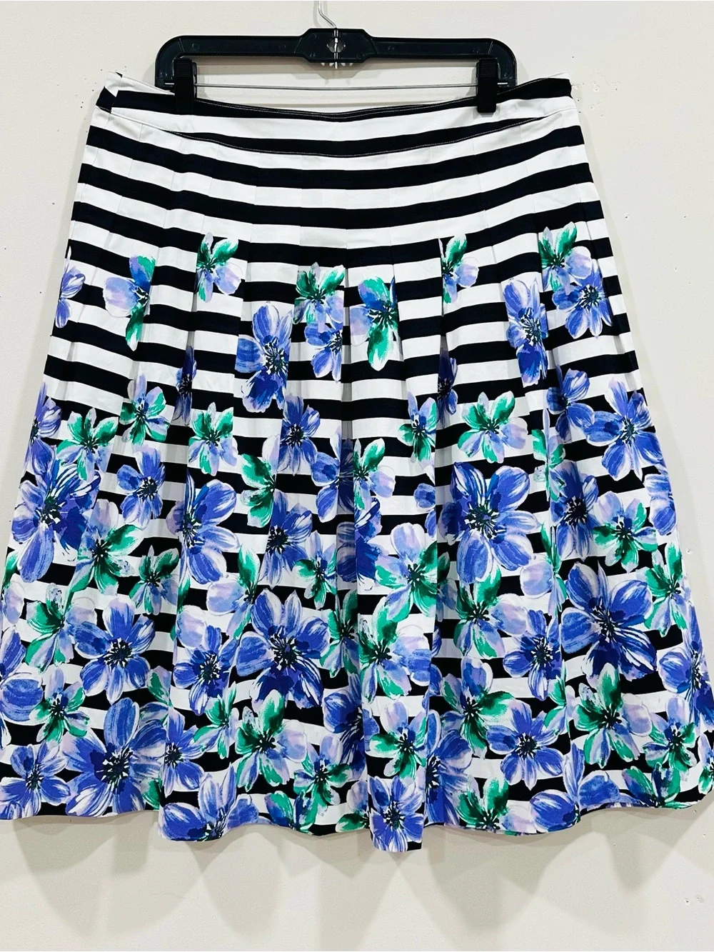 NWT Talbots Striped Pleated Skirt Womens Size‎ 16 Floral Stretch